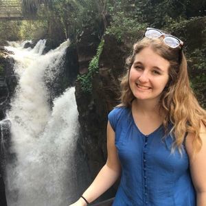 Meet your Posher, Becca